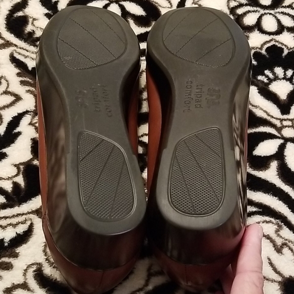 SAS Brown Leather Loafers, Size 8 Narrow - Picture 6 of 6